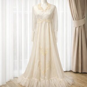 Vintage Union Made Victorian Chiffon Lace Long Sleeve Wedding Dress Small 1970s